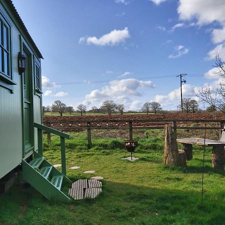 The Old Mill Shepherds Hut Okehampton Exterior photo